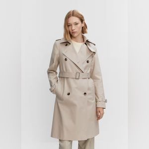 NWT Classic trench coat with belt